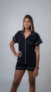 Cosmopolitan Negra Short